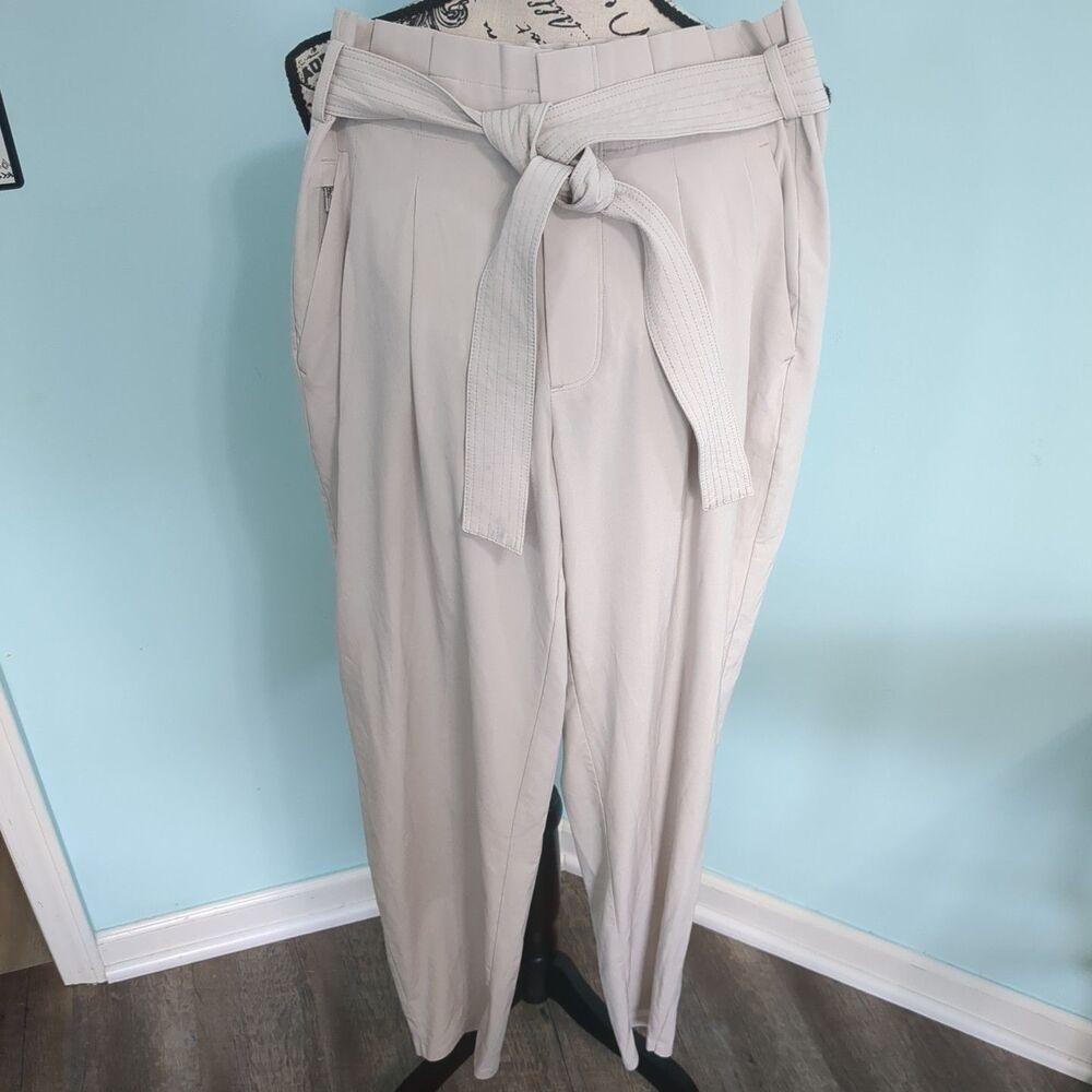 Athleta Skyline Pant II Women’s Size 2 Lightweight Pleated Tie Belt Pockets